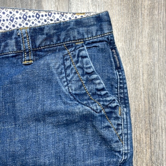 Columbia Women’s Cut Off Bermuda Jean Denim Shorts check measurements for sizing - Picture 8 of 11